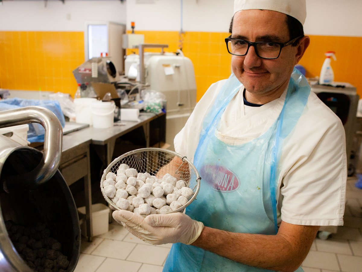 Giuliano Melis in seinem Schokoladenatelier in Trinità