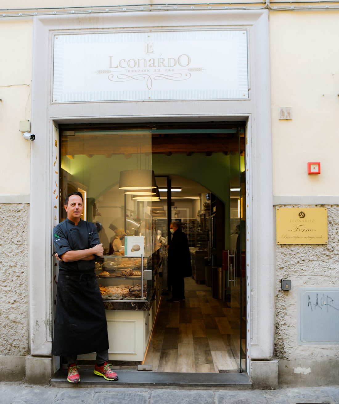 Der Eingang des Biscottificio Leonardo am Mercato di Sant'Ambrogio in Florenz